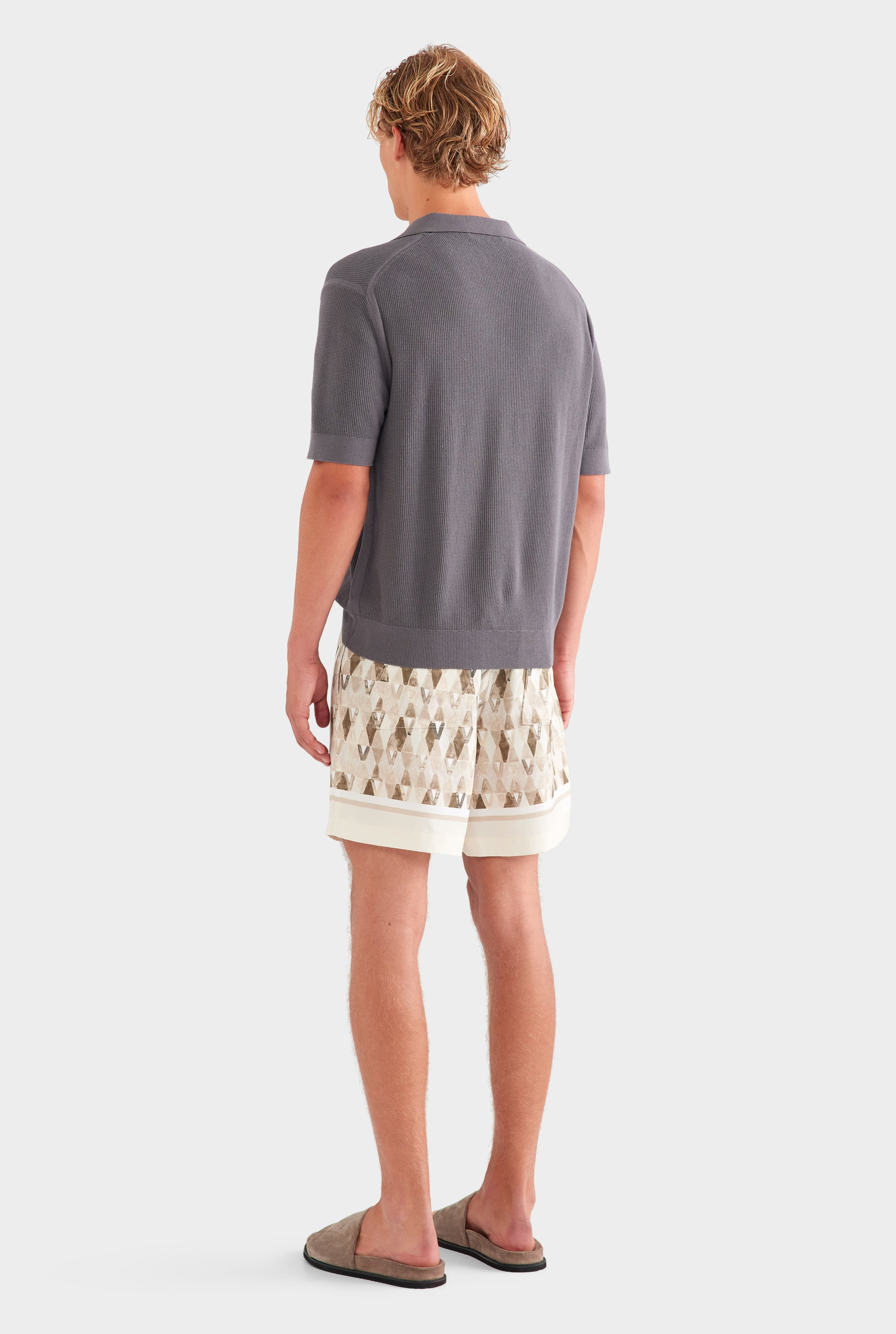 Relaxed Tencel Short - Beige Painted V Monogram