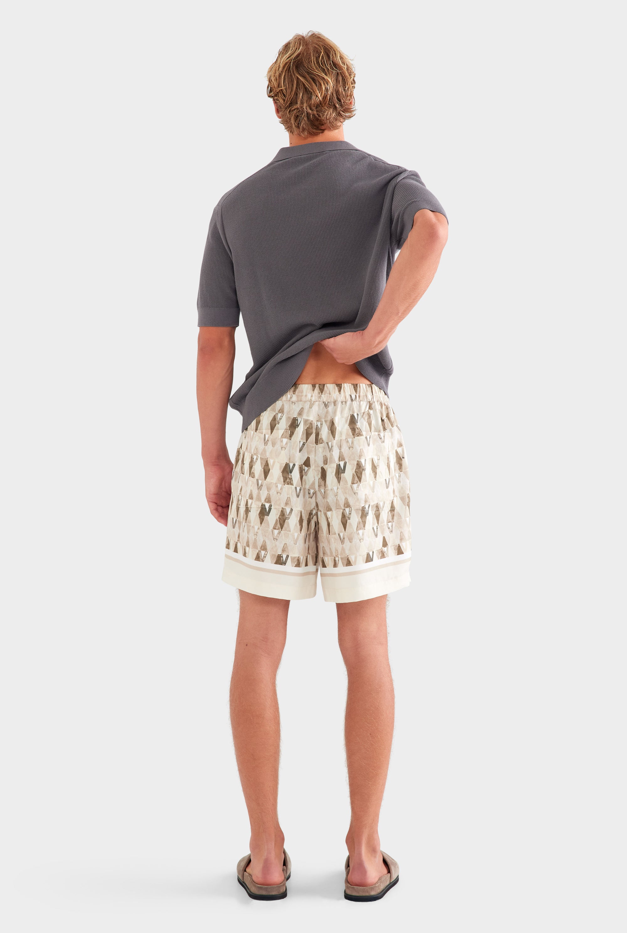 Relaxed Tencel Short - Beige Painted V Monogram