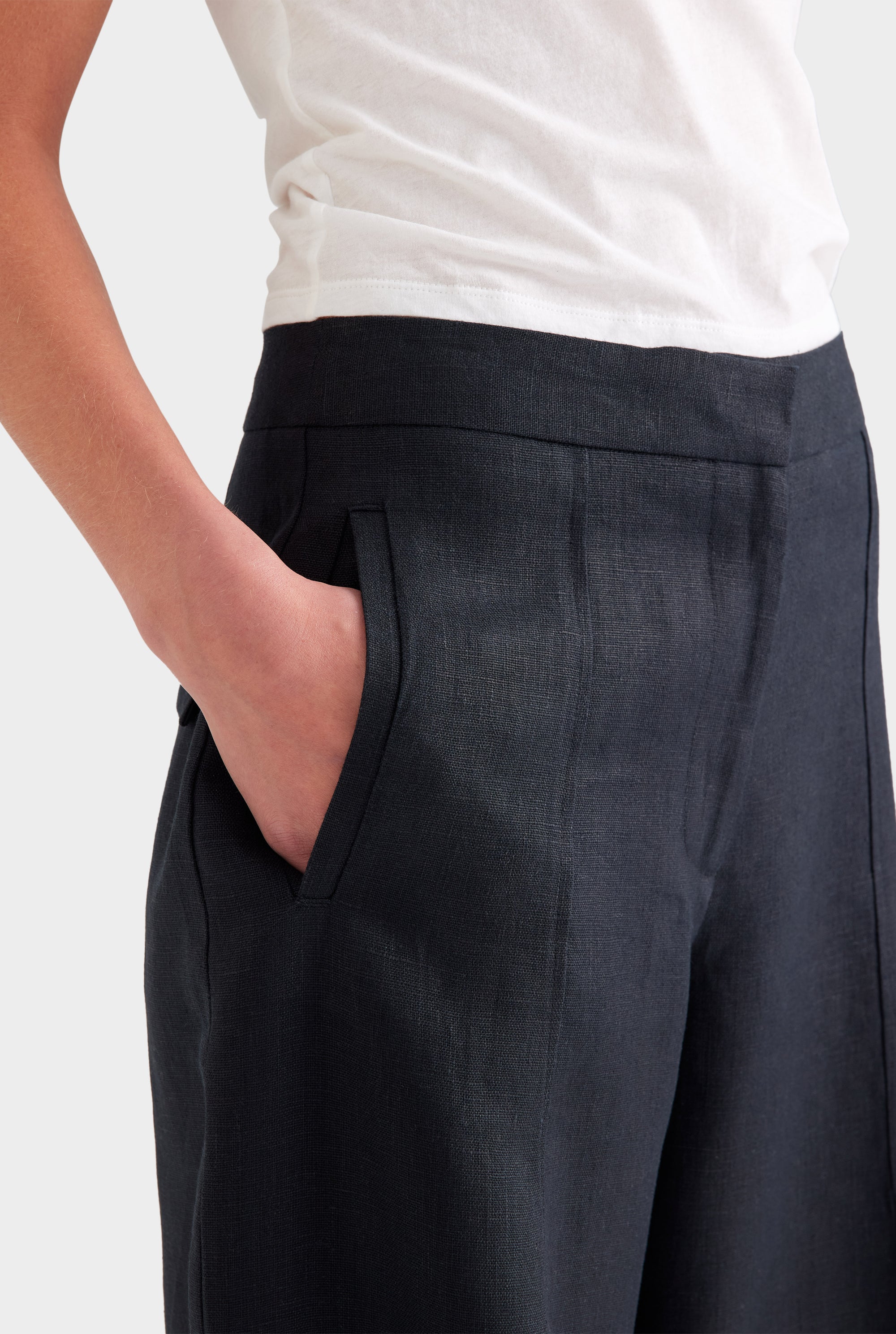 Panelled Linen Pant - Black