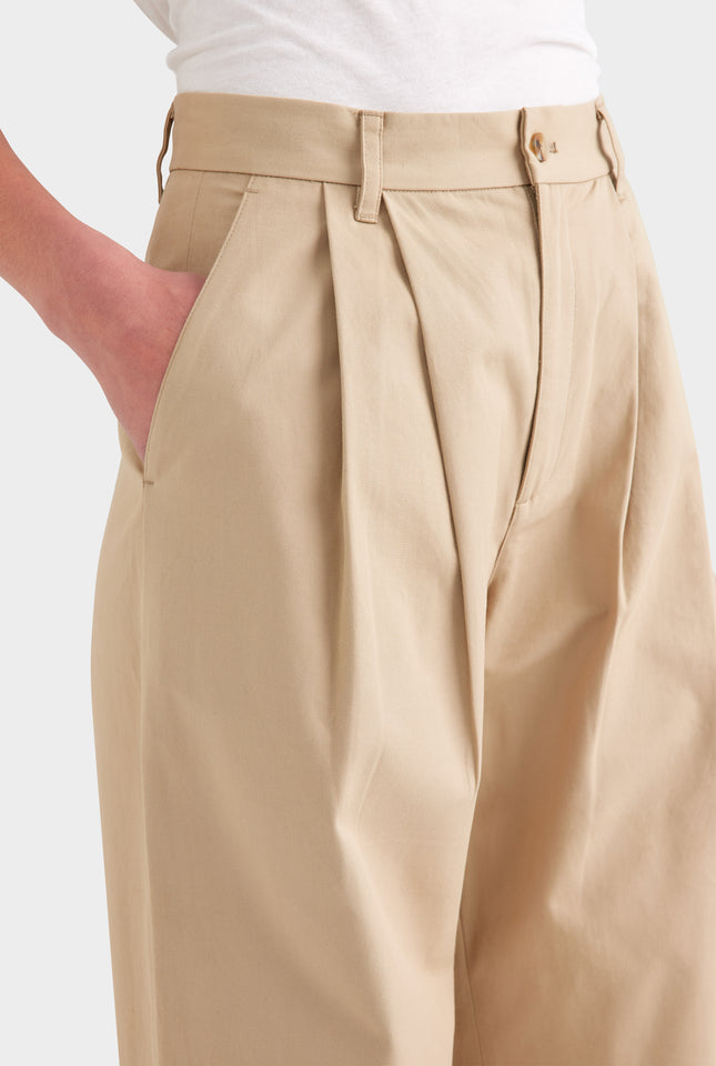 Tapered Cotton Pleat Pant - Pale Khaki