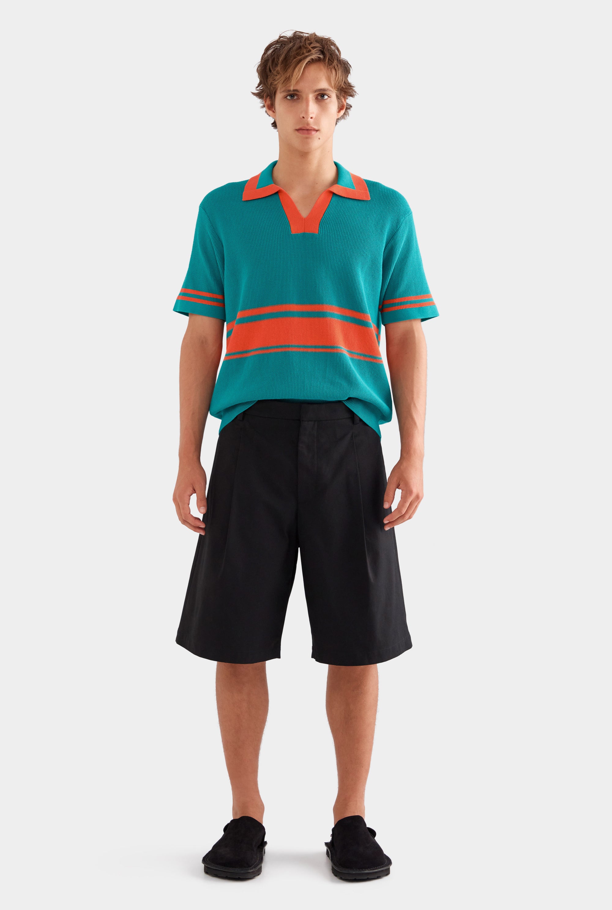 Cotton Canvas Pleated Bermuda Short - Black
