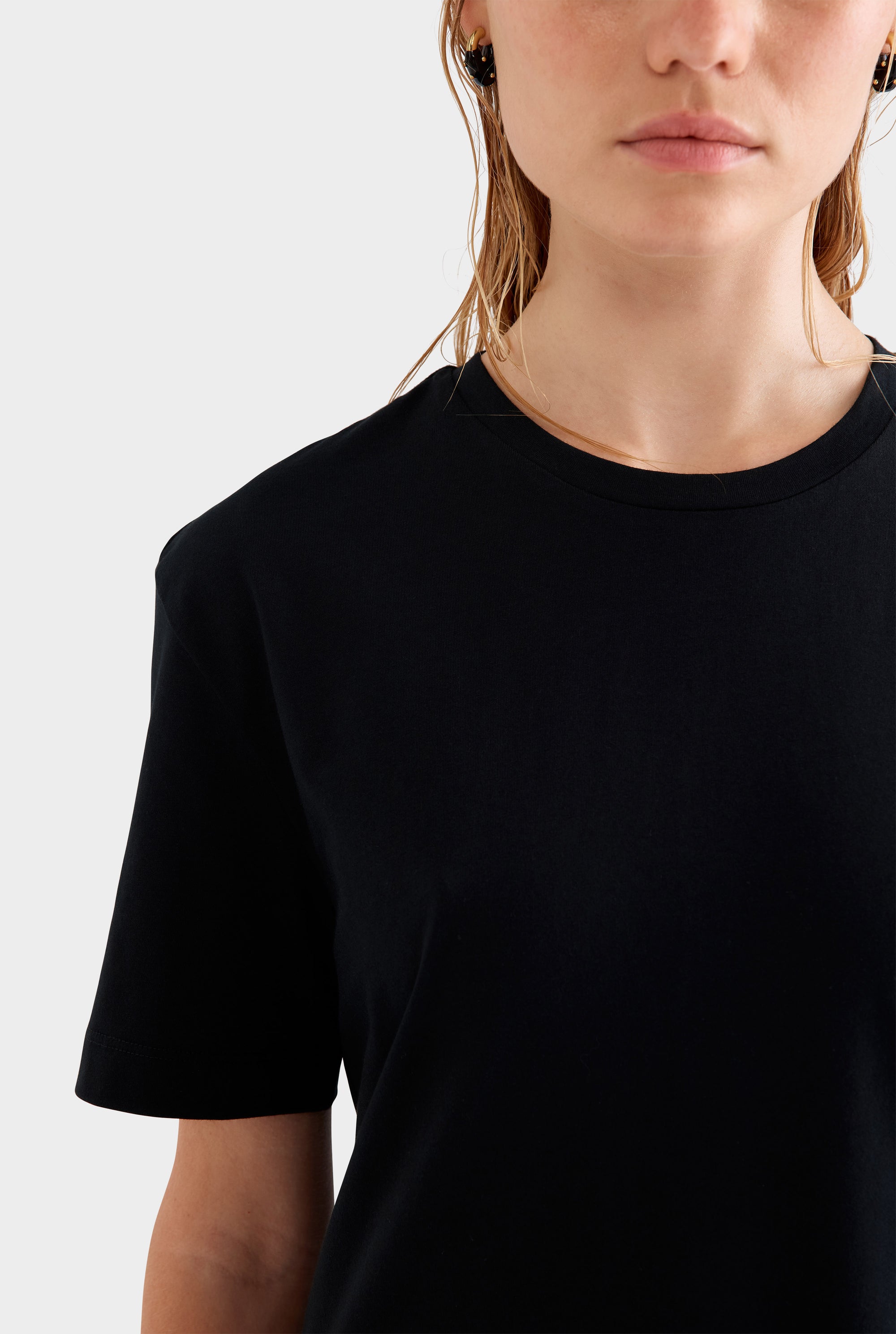 Relaxed Tee -  Black